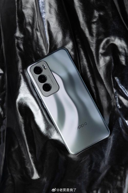 oppo reno12系列评测:首发ai实况照片的安卓机超美小直屏 体验果然不1天前