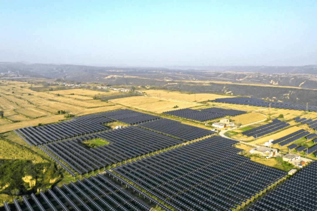 光伏电站农光互补模式落地案例:提升土地利用率与作物选择策略全解析 光伏电站农光互补模式落地案例:提升土地利用率与作物选择策略全解析