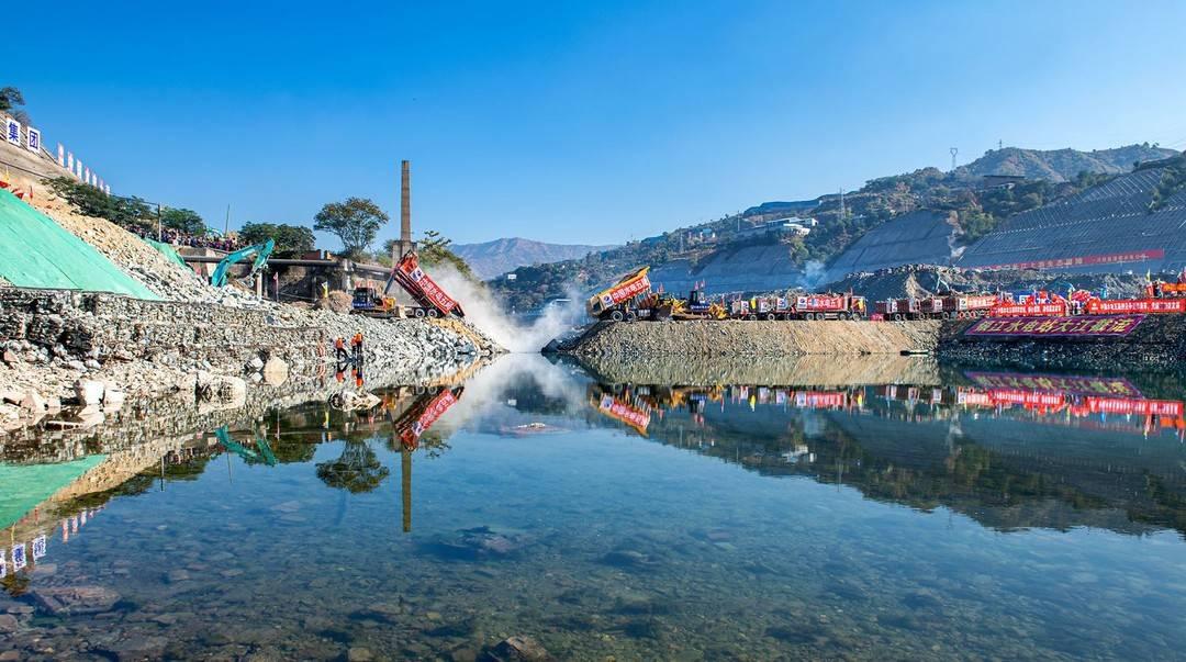 探索氢能在储能领域的应用:长时储能场景下与锂电储能的竞争优势,为新能源时代提供持久动力 探索氢能在储能领域的应用:长时储能场景下与锂电储能的竞争优势,为新能源时代提供持久动力