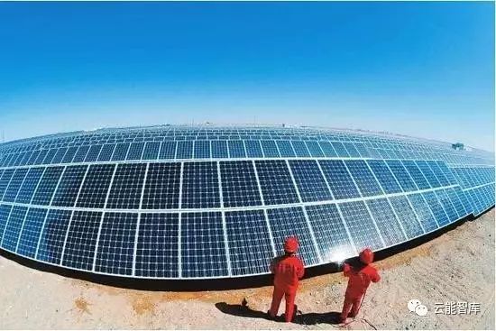 拆解某商业大楼光伏幕墙的落地案例:透光率与发电效率的平衡设计,实现建筑节能与舒适双赢 拆解某商业大楼光伏幕墙的落地案例:透光率与发电效率的平衡设计,实现建筑节能与舒适双赢