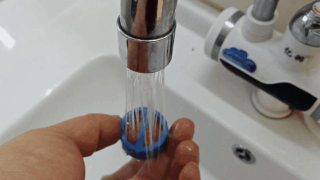 光伏电站清洗技术大揭秘：机器人vs人工，效率成本谁更优？轻松提升发电收益