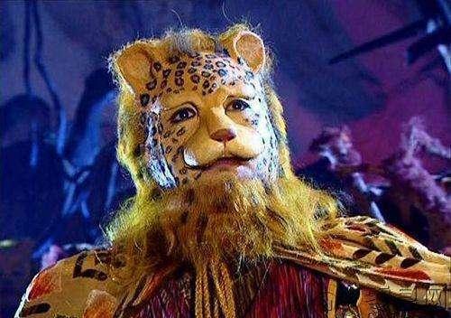 拆解某商业综合体新能源照明系统的落地项目:节能率与投资回收分析,实现高效节能与快速回本 拆解某商业综合体新能源照明系统的落地项目:节能率与投资回收分析,实现高效节能与快速回本