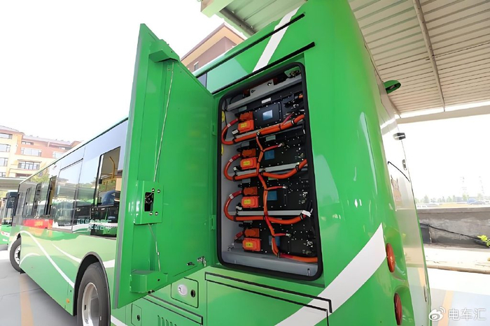 拆解某城市新能源公交充电站建设项目:充电桩配置与电网负荷匹配全攻略,实现高效绿色出行 拆解某城市新能源公交充电站建设项目:充电桩配置与电网负荷匹配全攻略,实现高效绿色出行